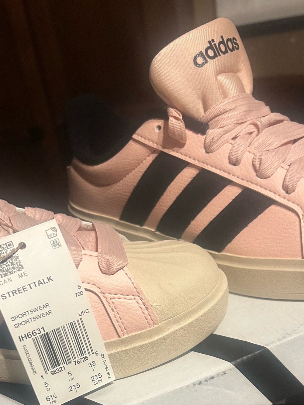 Brand New with Tags! Adidas Legacy Kid or Womens Pink and Black Shoe